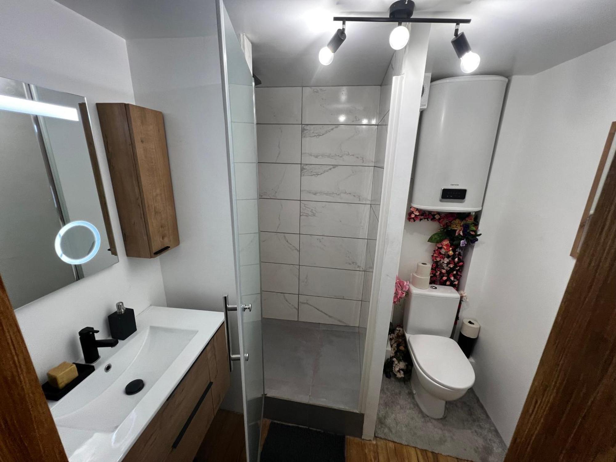 Appartement Moderne Et Chaleureux Briançon Buitenkant foto